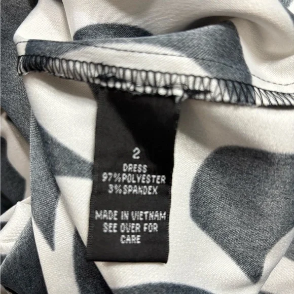 AB Studio Black and White Shift Dress - Picture 4 of 5